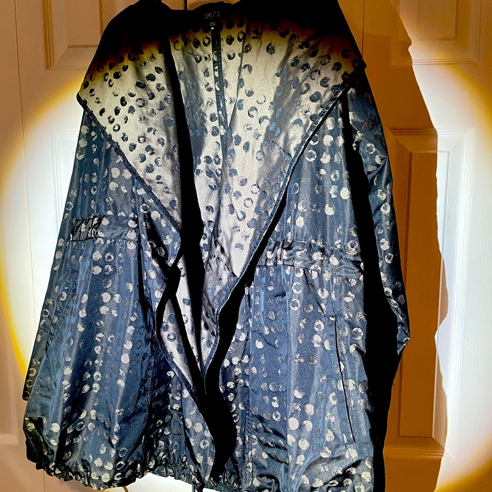 Comfy USA medium size raincoat 100% polyester washable